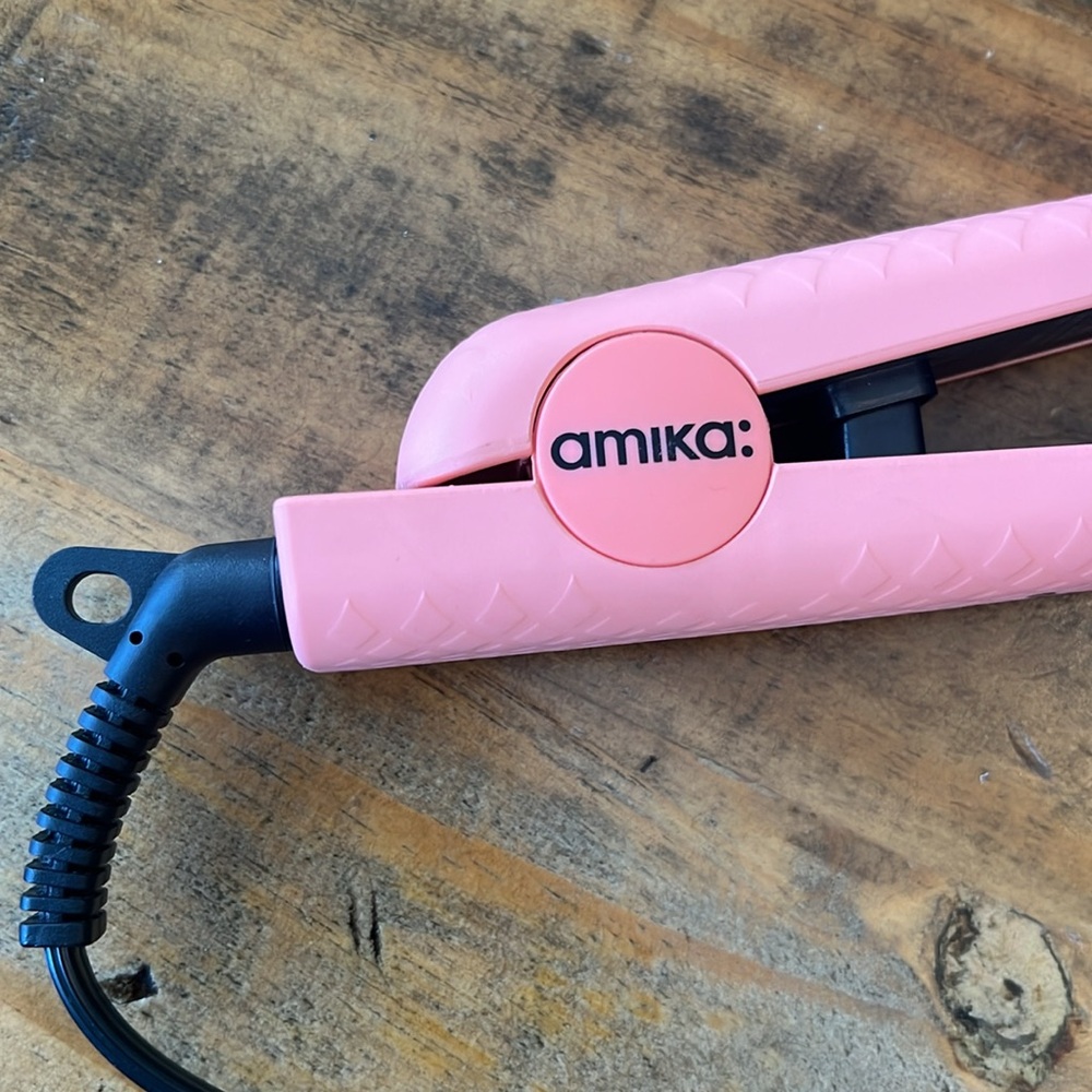 Amika Hair Flat Iron - Picture 4 of 7